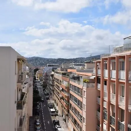 Juan Les Pins 2 Min Des Plages De Sable Διαμέρισμα *